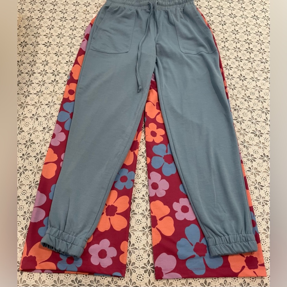NWT Set of 2 Casual wear Size Small 0426
